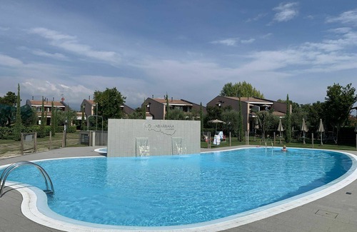 Crociale Apartment | Lovely apartment for 4 guests with WIFI, A/C, pool, TV, terrace and pets allowed