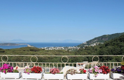 Fiaiano Apartment | Lovely apartment for 9 people with WIFI, A/C, TV and terrace