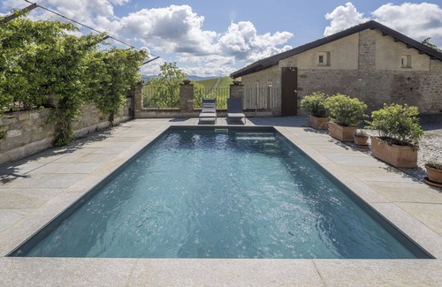 Monforte d'Alba Apartment | Lovely apartment for 4 guests with WIFI, pool, TV and balcony, close to Alba