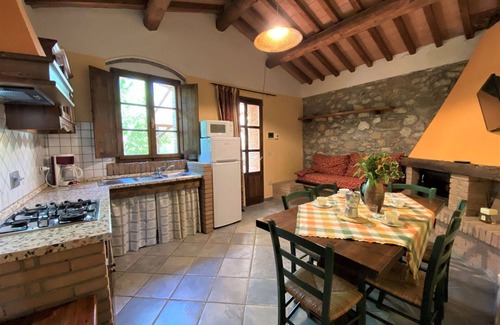 Riparbella Apartment | Lovely apartment for 5 people with A/C, WIFI, pool, TV, patio and parking