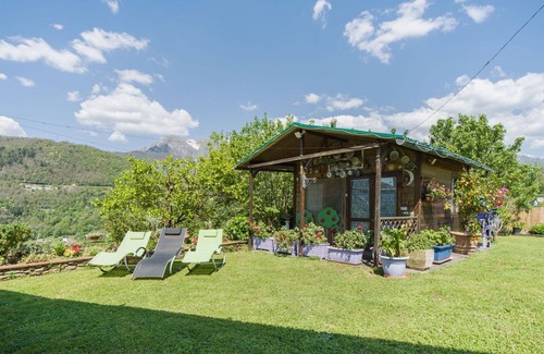 Stazzema Apartment | Lovely apartment for 6 guests with WIFI, TV, terrace and pets allowed