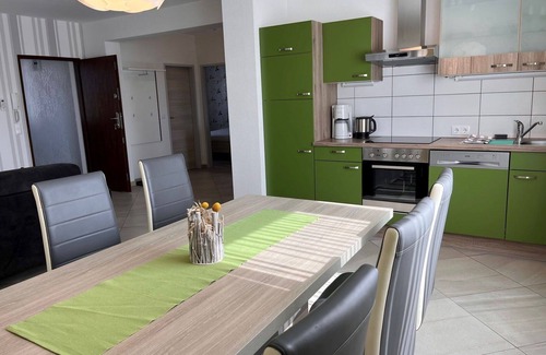 Donnerskirchen Apartment | Lovely apartment for 6 people with A/C, WIFI, TV and balcony