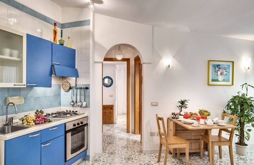 Termini Apartment | Lovely apartment with A/C, pool, WIFI, TV, terrace, panoramic view and parking, close to Sorrento