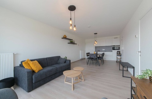 Blankenberge Apartment | Lovely apartment for 4 people with WIFI, pool, TV and balcony