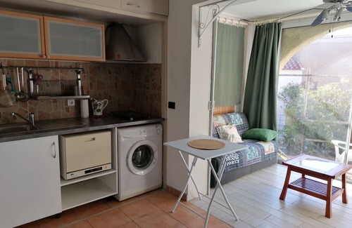 Marine de Saint Ambroggio House | Lovely apartment by the sea with terrace