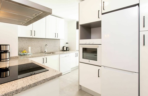 Torre del Mar Apartment | Lovely apartment for 4 people with pool, WIFI, A/C and terrace