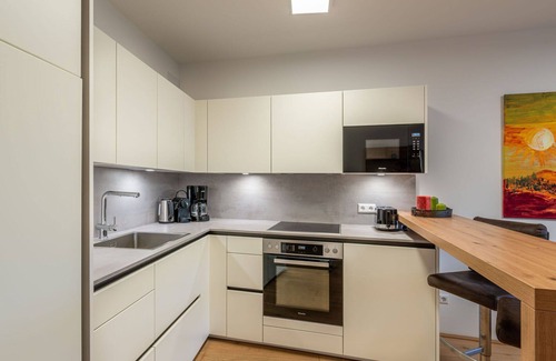Annenheim Apartment | Lovely apartment for 2 guests with WIFI, TV and terrace