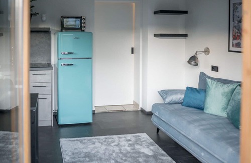 Thumersbach Apartment | Lovely apartment for 3 people with WIFI, TV, terrace and pets allowed