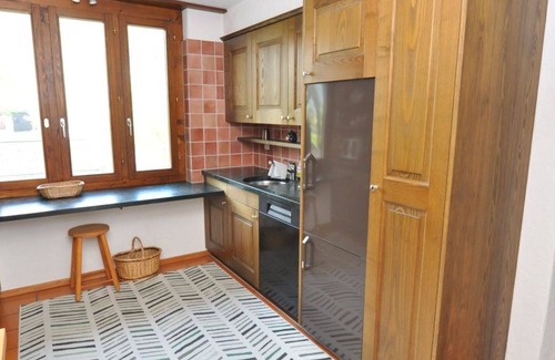 Engelberg Apartment | Lovely apartment for 4 people with pool, WIFI, TV and balcony