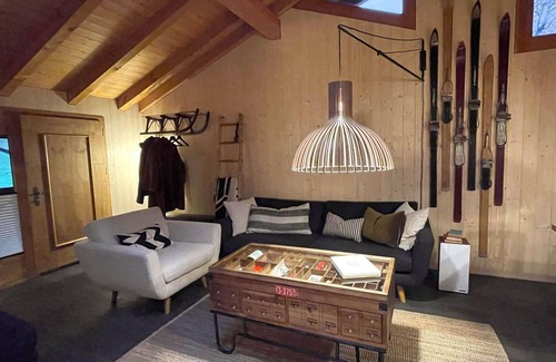 Kandergrund Apartment | Lovely apartment for 7 guests with WIFI, TV, balcony and pets allowed
