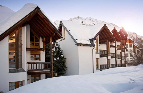 Lenzerheide Apartment | Lovely apartment for 4 guests with pool and TV