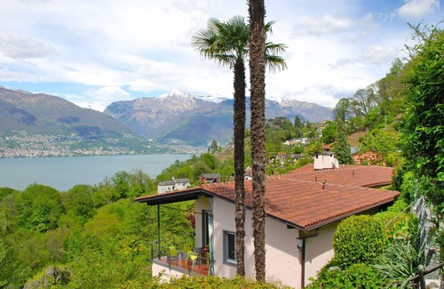 San Nazzaro Apartment | Lovely apartment for 5 people with WIFI, pool, TV, patio, pets allowed and panoramic view