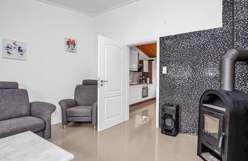 Oberndorf Apartment | Lovely apartment for 2 people with WIFI, TV and patio