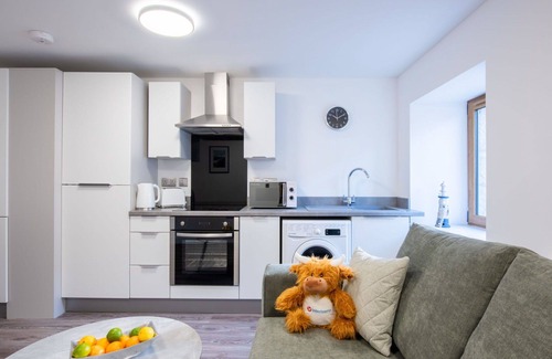 Lossiemouth Apartment | Lovely apartment for 8 guests with WIFI, TV and parking