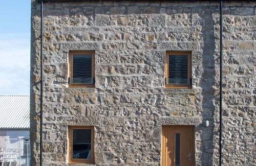 Lossiemouth Apartment | Lovely apartment for 8 guests with WIFI, TV and parking