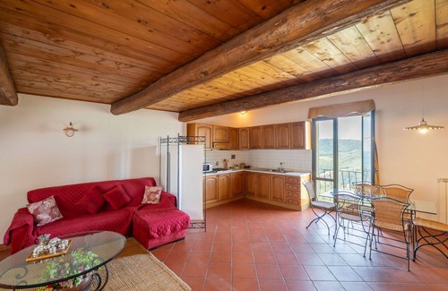 Montebonello Apartment | Lovely apartment for 6 people with pool, WIFI, A/C, TV, pets allowed and panoramic view