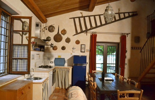 Monteleone d'Orvieto Apartment | Lovely apartment for 8 people with WIFI, pool and TV
