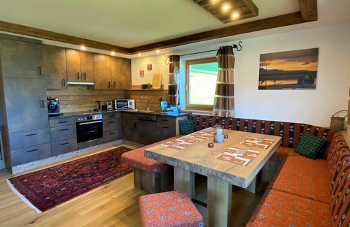Schlitters Apartment | Lovely apartment for 5 guests with WIFI, TV and balcony