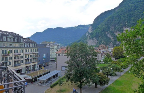 Central Interlaken Apartment | Lovely apartment for 4 people with WIFI, TV, balcony and panoramic view