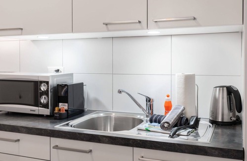 Central Interlaken Apartment | Lovely apartment for 2 people with A/C, WIFI, TV and balcony