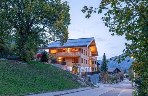 Zweisimmen Apartment | Lovely apartment for 2 people with WIFI, TV and balcony