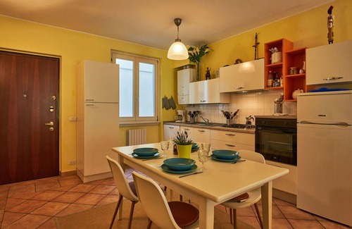 Valsolda Apartment | Lovely apartment for 4 people with WIFI, pool, TV, terrace and pets allowed