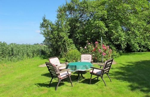 Wangerland Apartment | Lovely apartment for 2 people with WIFI, TV and patio