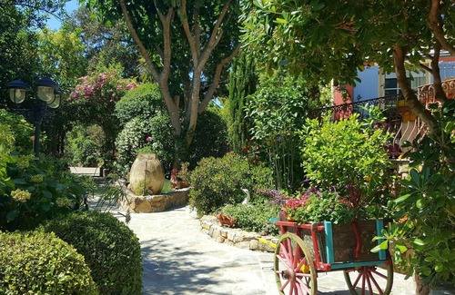Calvi Apartment | Lovely apartment for 2 people with A/C, pool, WIFI and terrace