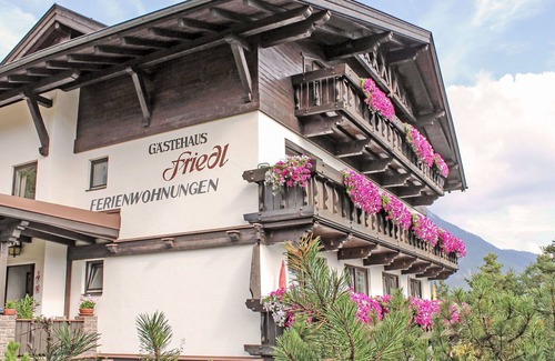 Imst Apartment | Lovely apartment for 2 people with WIFI, TV and patio