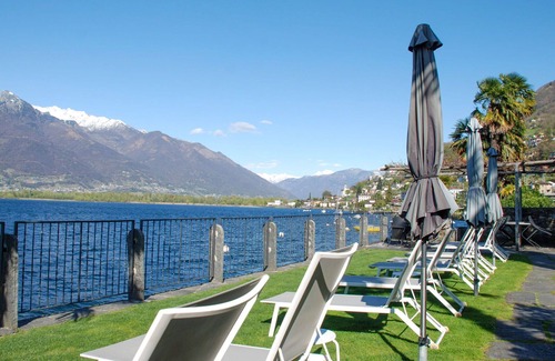 Vira Apartment | Lovely apartment for 3 guests with WIFI, pool, TV and patio