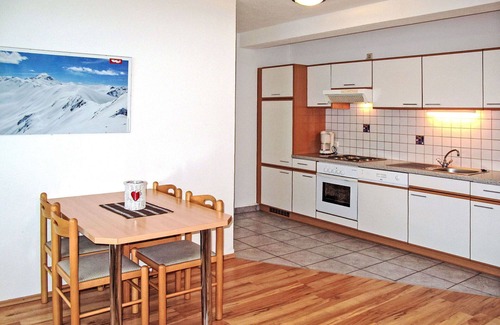 Fendels Apartment | Lovely apartment for 4 people with WIFI, TV, terrace and pets allowed