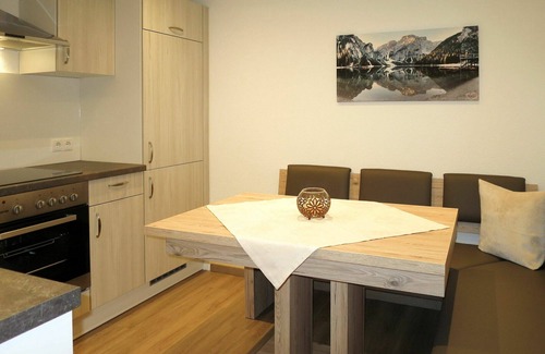 Pettneu am Arlberg Apartment | Lovely apartment for 4 guests with WIFI, TV and terrace