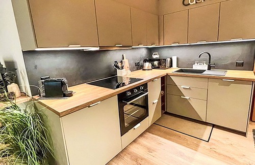 Lens Apartment | Lovely apartment for 4 guests with WIFI and patio