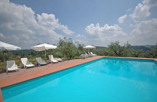 Scandicci Apartment | Lovely apartment for 4 guests with pool, WIFI and TV, close to Florence