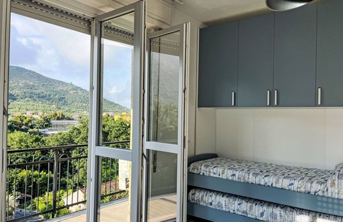 Ceriale Apartment | Lovely apartment for 4 guests with WIFI, A/C, TV and balcony