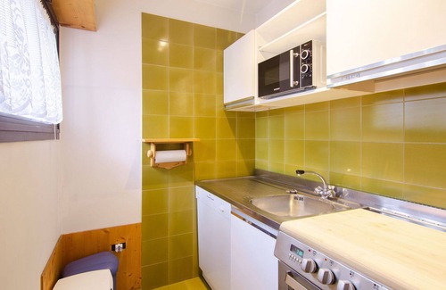 Mazzin Apartment | Lovely apartment for 4 people with TV and balcony