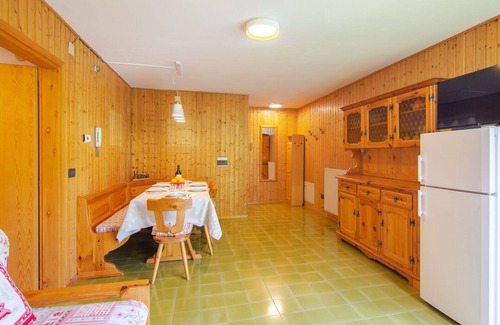 Mazzin Apartment | Lovely apartment for 4 people with TV and balcony