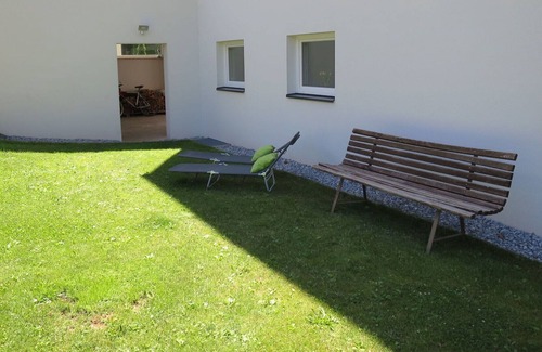 See Apartment | Lovely apartment for 4 people with WIFI, TV, terrace, pets allowed and parking