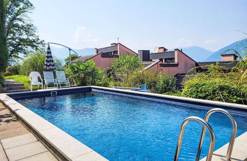 Vira Apartment | Lovely apartment for 5 guests with WIFI, pool, TV and patio