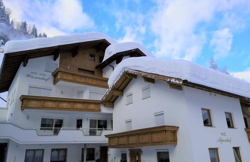 Kappl Apartment | Lovely apartment for 5 people with WIFI, TV and balcony