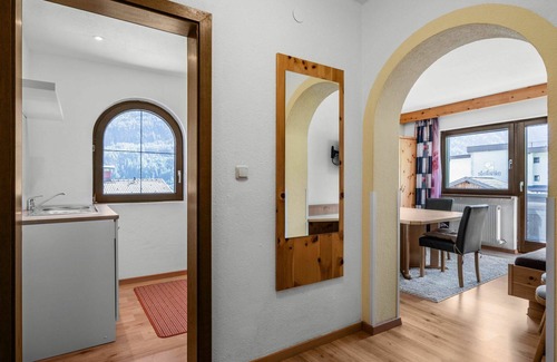 Soelden Apartment | Lovely apartment for 6 people with WIFI, TV and balcony