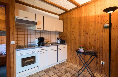Schoenecken Apartment | Lovely apartment for 6 guests with WIFI, TV, patio and pets allowed