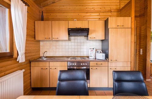 Schoenecken Apartment | Lovely apartment for 6 guests with WIFI, TV, patio and pets allowed