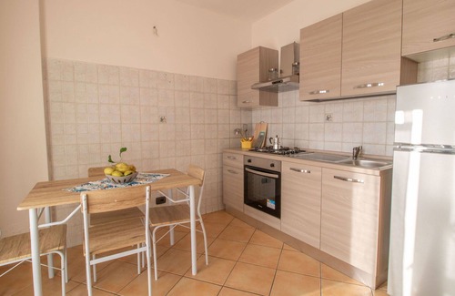 Formia Apartment | Lovely apartment for 6 guests with WIFI, A/C, TV, terrace and pets allowed