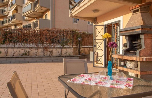 Formia Apartment | Lovely apartment for 6 guests with WIFI, A/C, TV, terrace and pets allowed