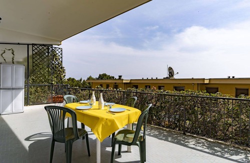 Capo Mimosa-Rollo Apartment | Lovely apartment for 6 people with WIFI, TV and terrace