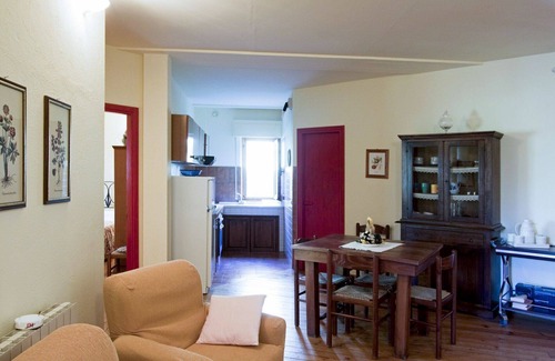 Paciano Apartment | Lovely apartment for 7 guests with WIFI, pool, TV, patio and pets allowed