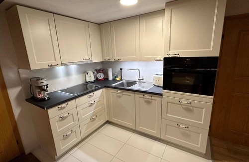 Moerel-Filet Apartment | Lovely apartment for 8 guests with WIFI, TV, balcony and pets allowed