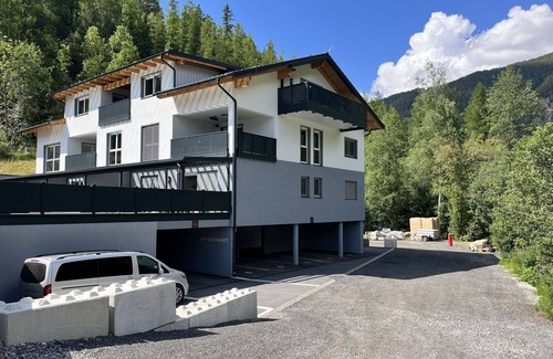 Laengenfeld Apartment | Lovely apartment for 8 guests with hot tub, WIFI, TV and balcony