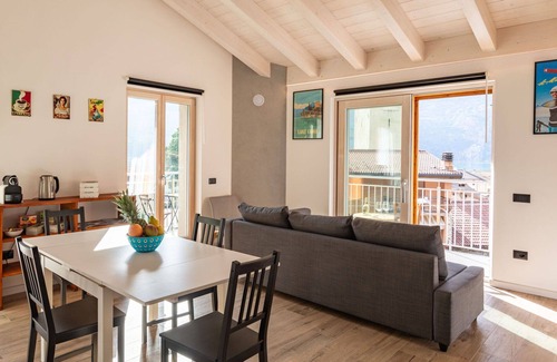 Verceia Apartment | Lovely apartment for 8 people with WIFI, TV and patio